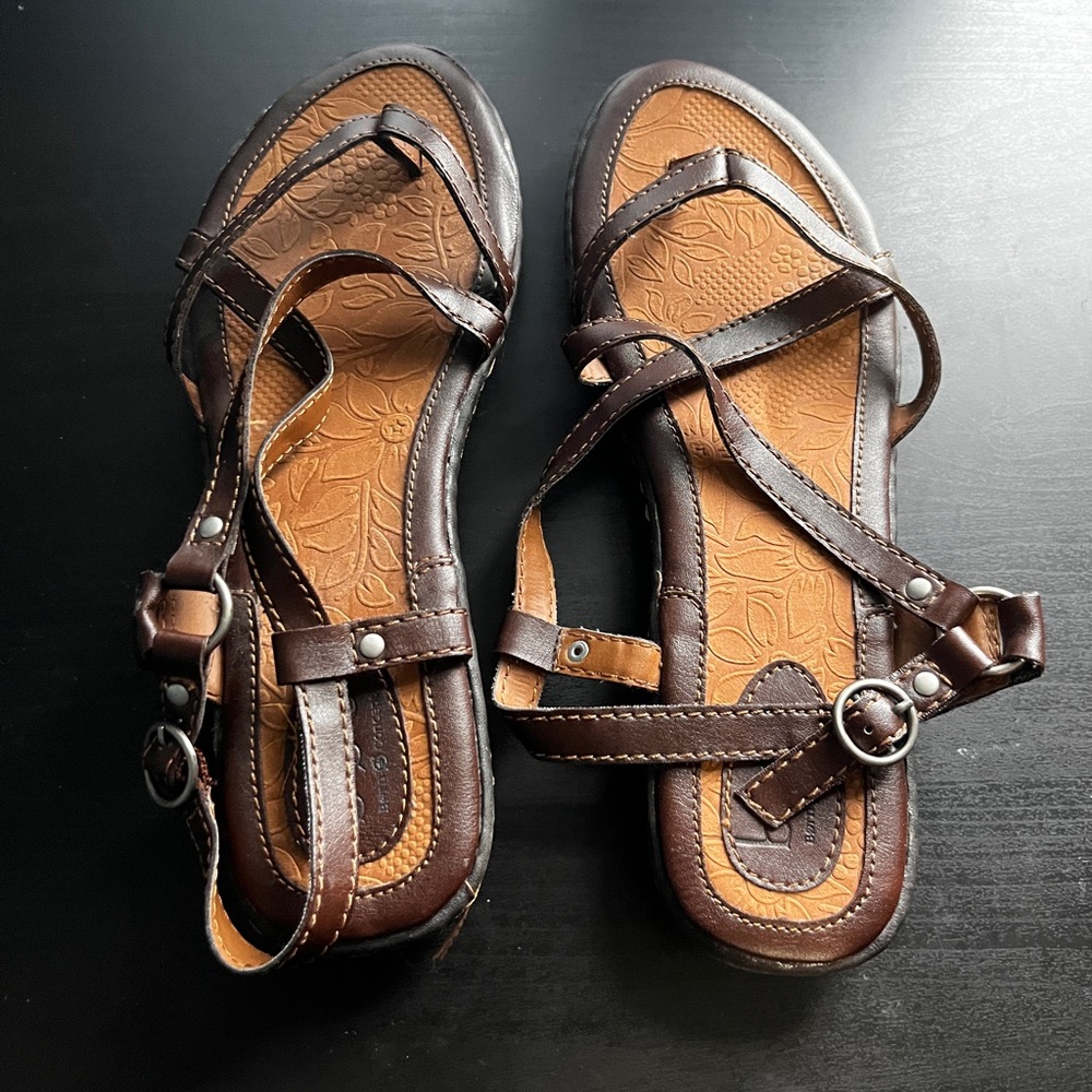 b.o.c brown and orange sandals